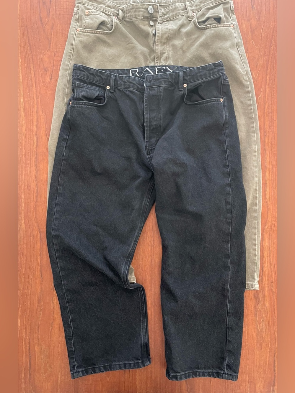 2 pairs Raey jeans XXL (black + khaki)